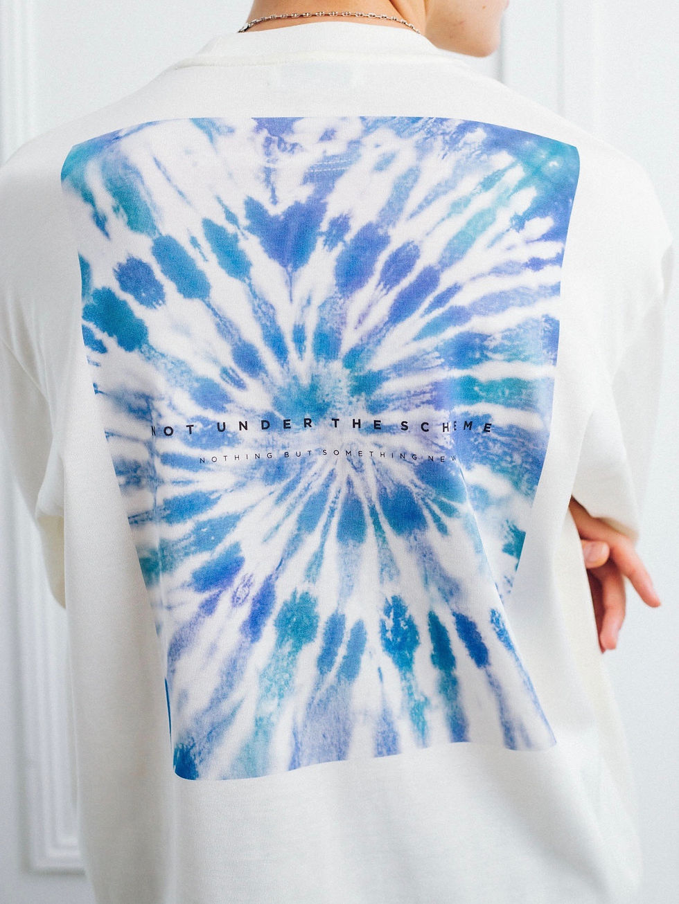 サムネイル： Graphical Crewneck Long T-Shirt