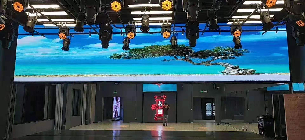 Small pitch led screen for indoor conference room