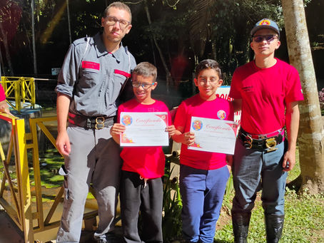 🎖️ Entrega de Certificados – Bombeirinhos Kids
