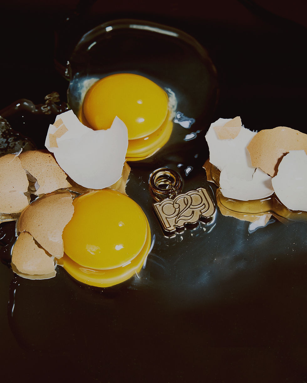 Gold-plated waterproof charm with organic design, perfect for everyday wear.
