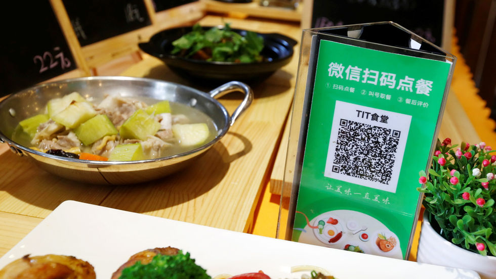 13牌照營運商各有一套 港流動支付七國咁亂——陳會長接受「信報」訪問文章
