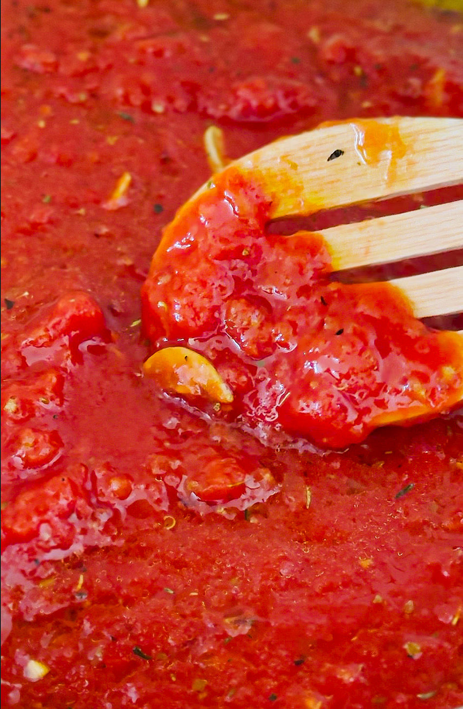Fleischbällchen in Marinara-Soße