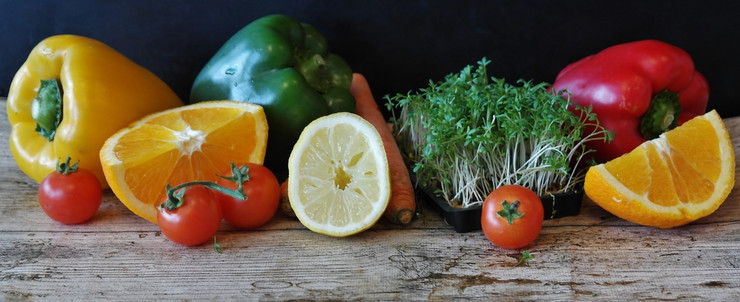 Bell peppers and oranges 