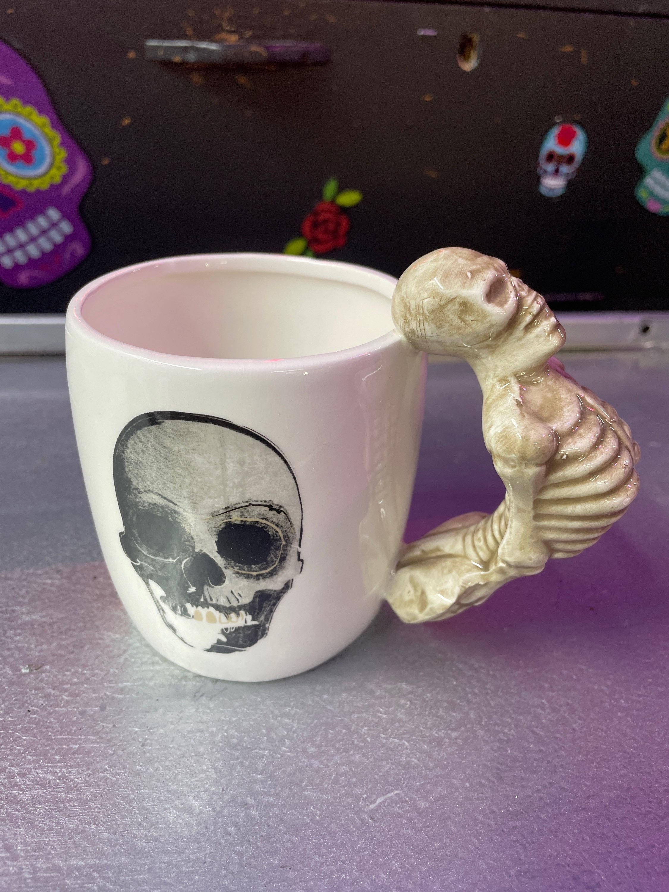 Skulls and roses mug
