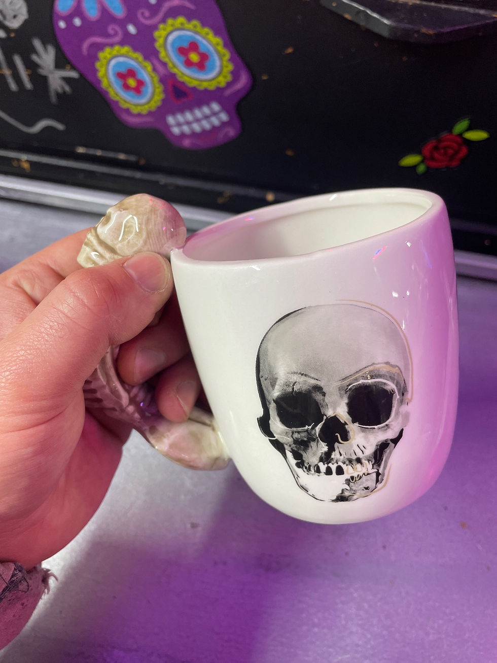 Thumbnail: Skulls and roses mug