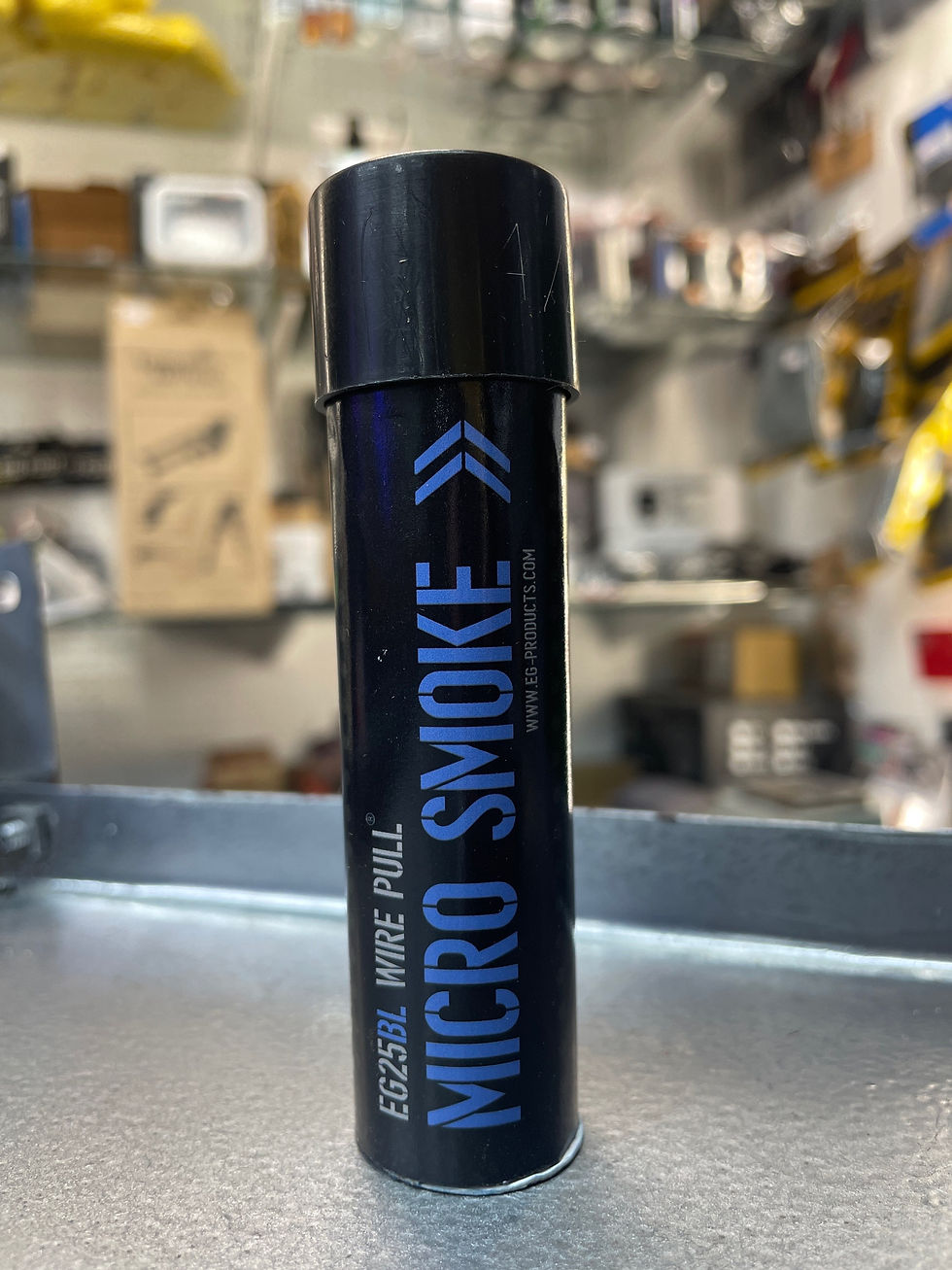 Thumbnail: Wire pull micro smoke grenade