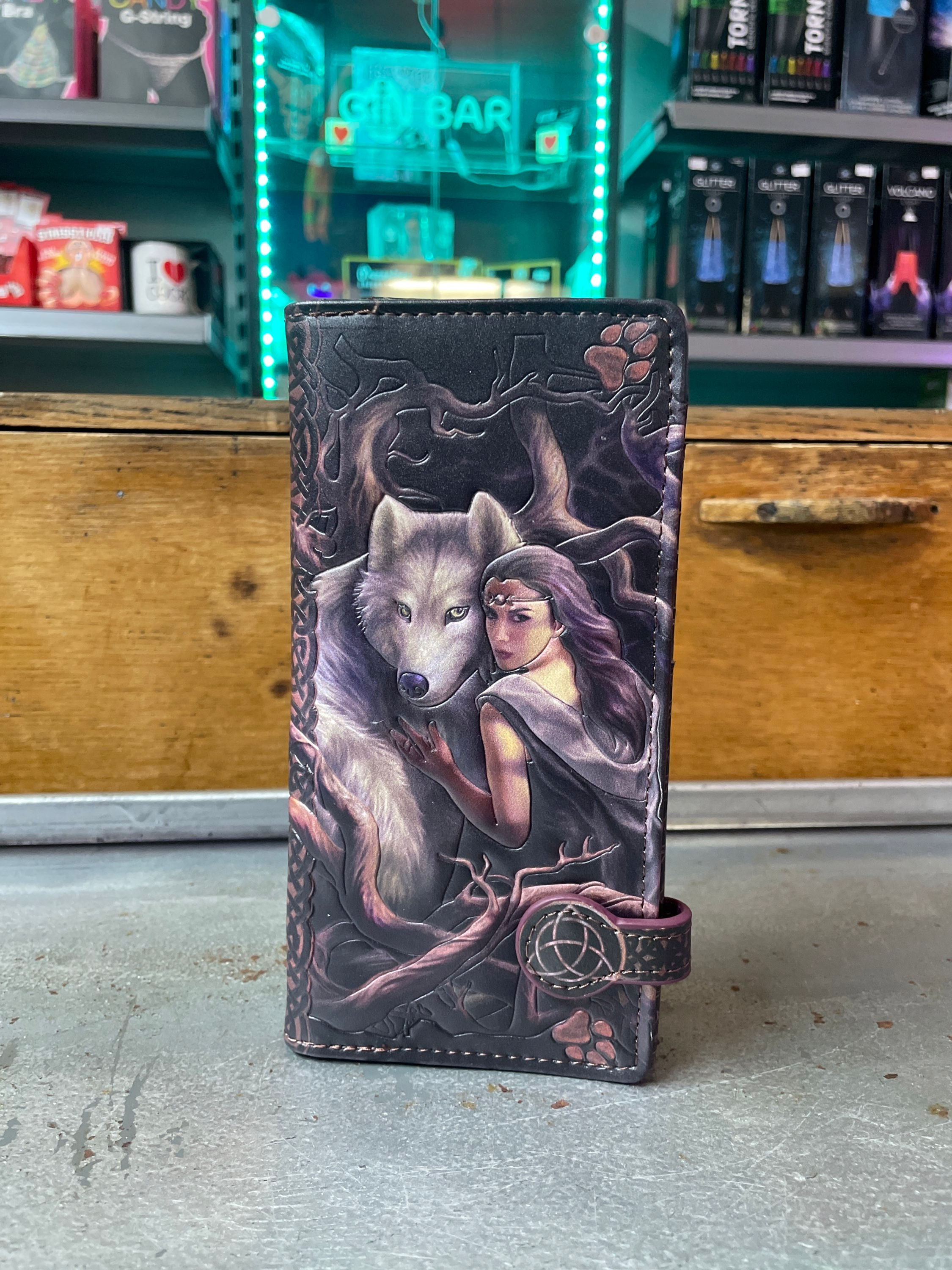 Wolf purse