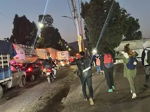 Obras viales y paso de peregrinos colapsan la México–Puebla y México–Texcoco