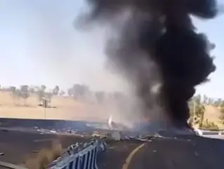 Accidente en la autopista Toluca-Palmillas: tráiler choca y se incendia