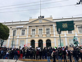 Consejeros universitarios exigen destitución de rector de la UAEMéx
