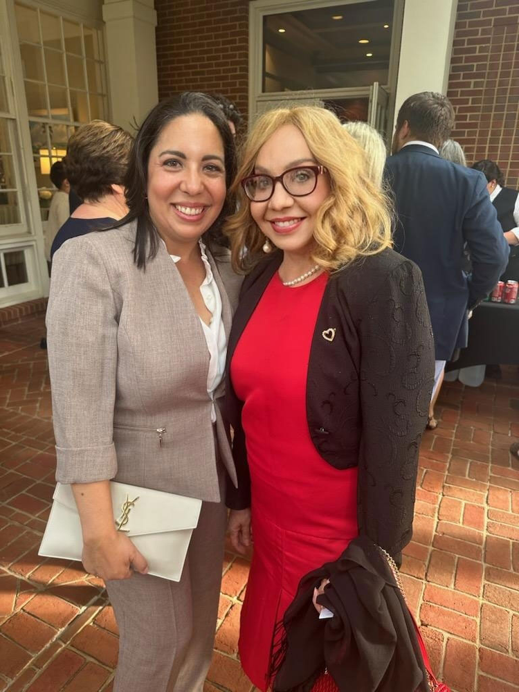 Lisbet Fernández-Viña y Angelita Salado