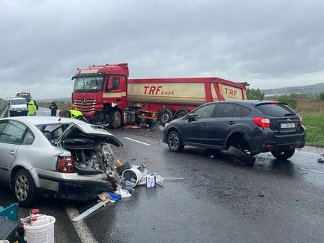 ACCIDENT între mai multe mașini, pe centura Apahida-Vâlcele! Trafic blocat
