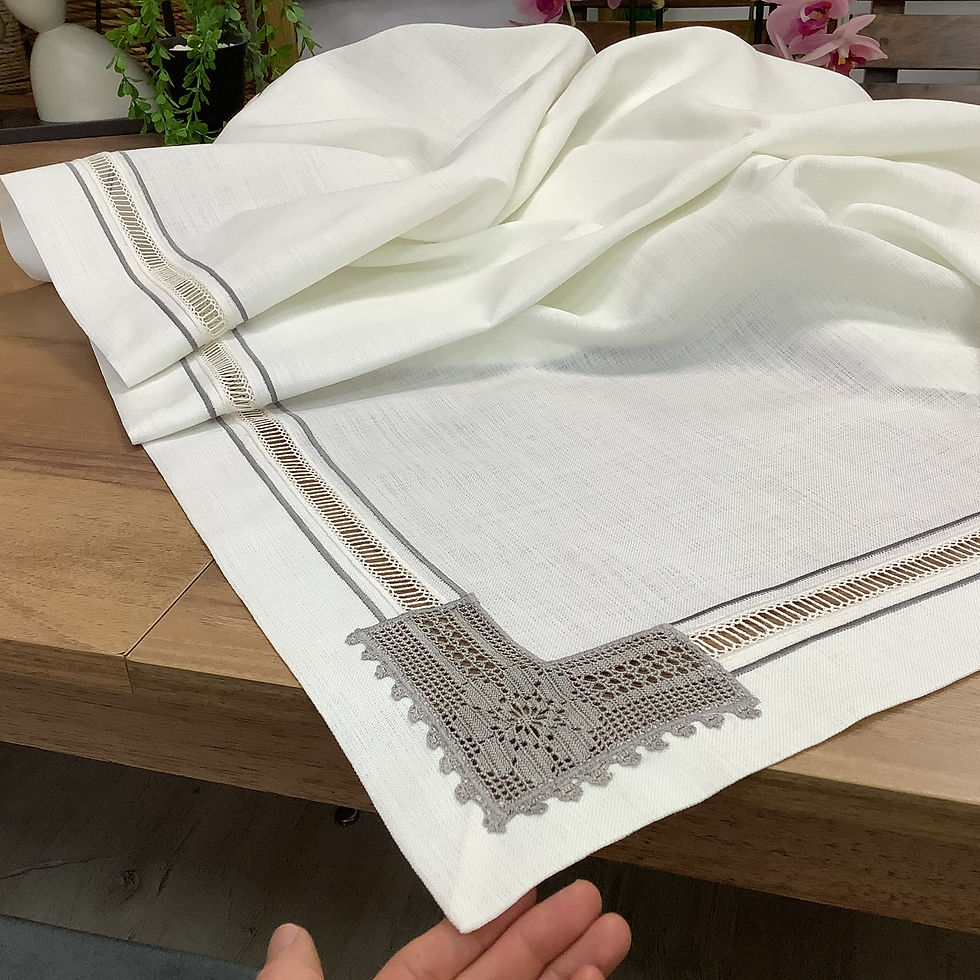 Küçük resim: Gri Dantelli & Kolberli Masa Örtüsü -160*260 cm