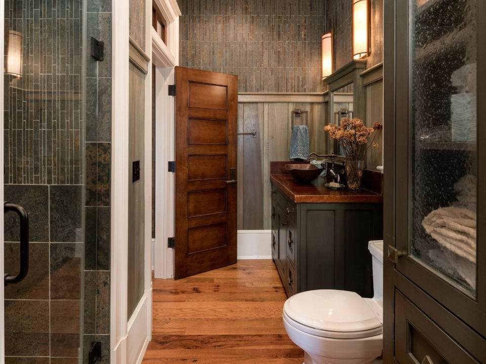 Baggett Guest Bath.jpg