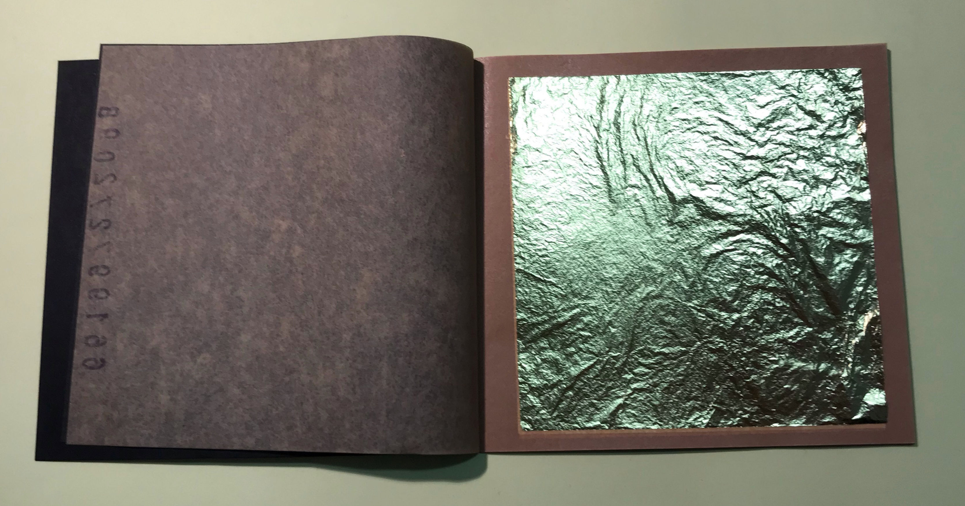 25 gold leaf booklet