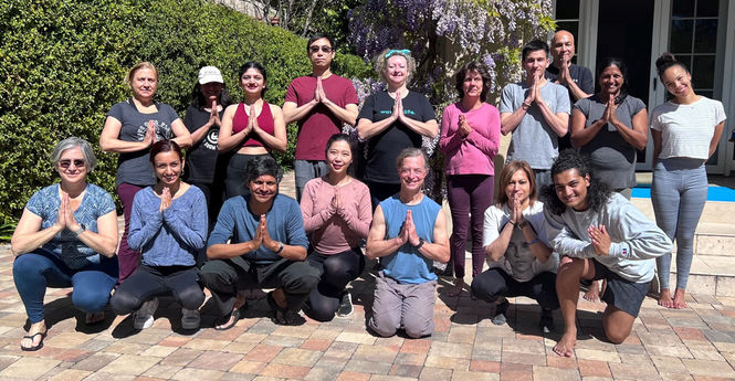 Samburu Project benefit class-group photo