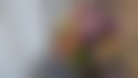 トルコ出身のベティさんがお気に入りのバラで、「丸い花束」2回目のレッスンの履習作品をご紹介いたします。