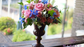 NFDフラワーデザイナー講師研究科コースで「ドームアレンジ」を制作なさいましたさとこさんの作品をご紹介いたします。