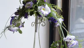 NFＤ資格検定2級レッスン「非対称形のブーケ」「モダンー装飾的花束」