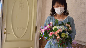 MASAKOフラワーデザインスクール、NFD公認校です。NFD講師研究科コースを受講なさいました、T.Kさんの作品「骨組みの花束」をご紹介いたします。