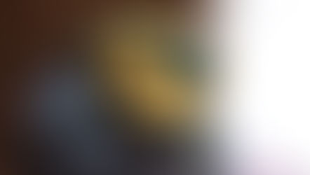 趣味で楽しむフラワーレッスン、アーティフィシャルフラワー上級コースを受講なさいました、ともこさんの作品「イングリッシュローズのバスケットアレンジメント」をご紹介いたします。