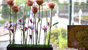 MASAKOフラワーデザインスクール、NFD公認校です。NFDフラワーデザイナー、資格検定3級コース体験レッスンで「並行−装飾的」を受講なさいました、ゆきこさんの作品をご紹介いたします。