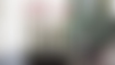 NFDフラワーデザイナー資格検定3級コースで「並行-装飾的」を受講なさいました、せいいちろうさんの作品をご紹介いたします。