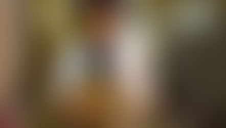 NFDフラワーデザイナー講師取得レッスンで、「ほぐれた的花束」を制作なさいました、みゆきさんの作品をご紹介いたします。