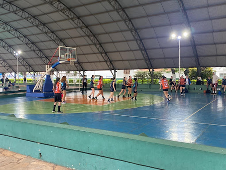Atléticas favoritas garantem classificação para quartas do basquete feminino na Olimpíada UFU 2024