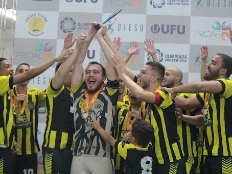 Engenharia UDI se consagra bicampeã no futsal masculino e pênaltis marcam o final da Olimpíada UFU