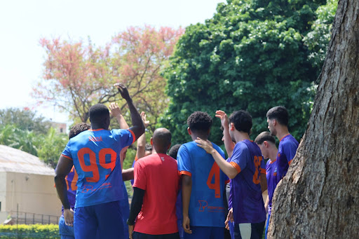 Futebol de campo abre Agita UFU 2026.2 com manhã de gols e sol forte