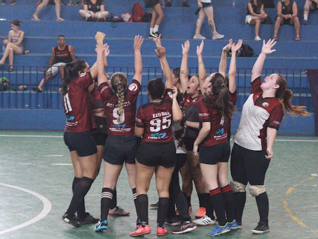 Gols e torcida são protagonistas das oitavas e quartas do futsal feminino da Olimpíada UFU