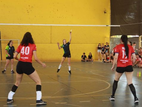 Peteca feminina tem início nas Olimpíadas UFU 2022