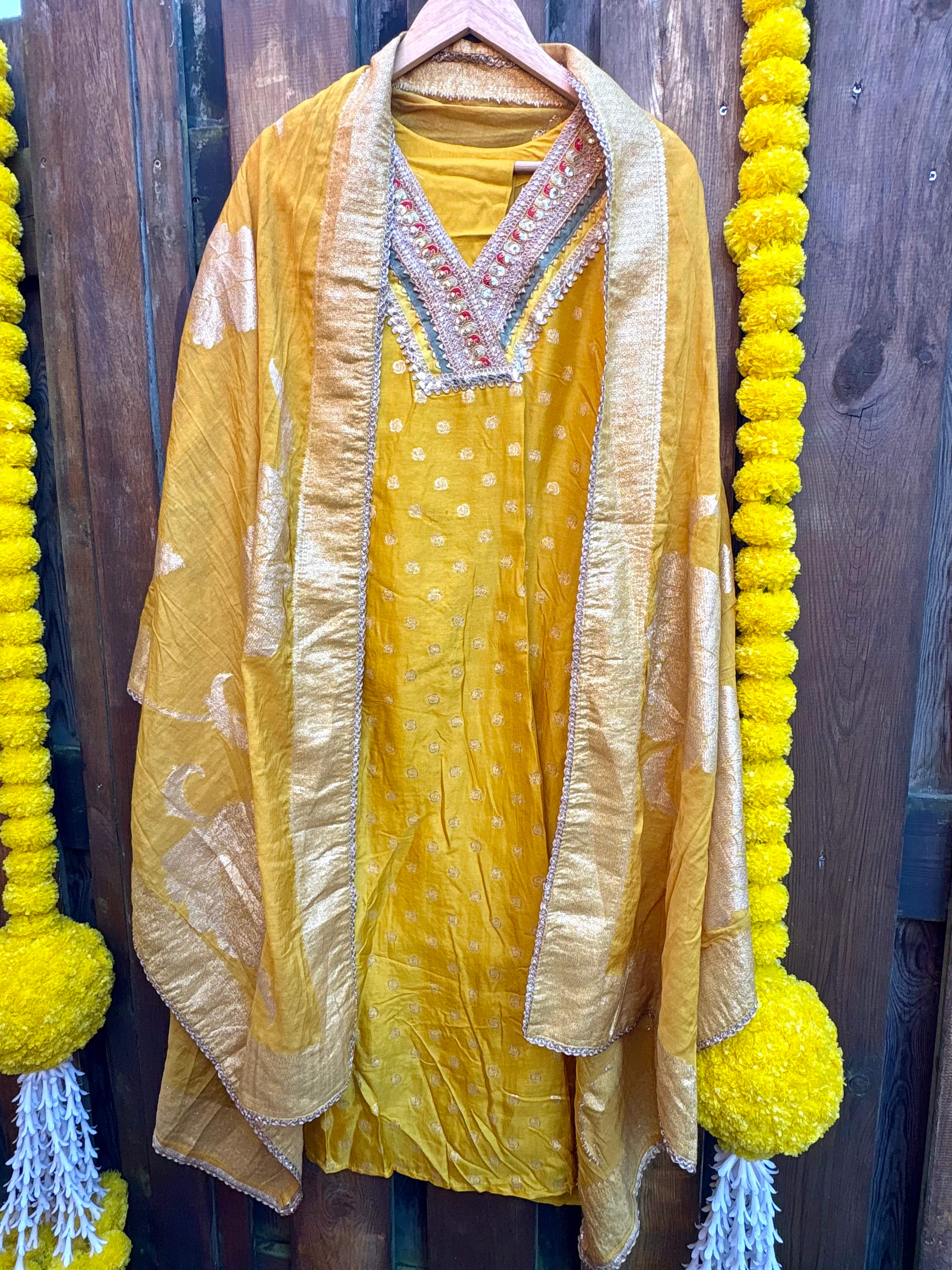 Aabha - Yellow Silk Banarasi