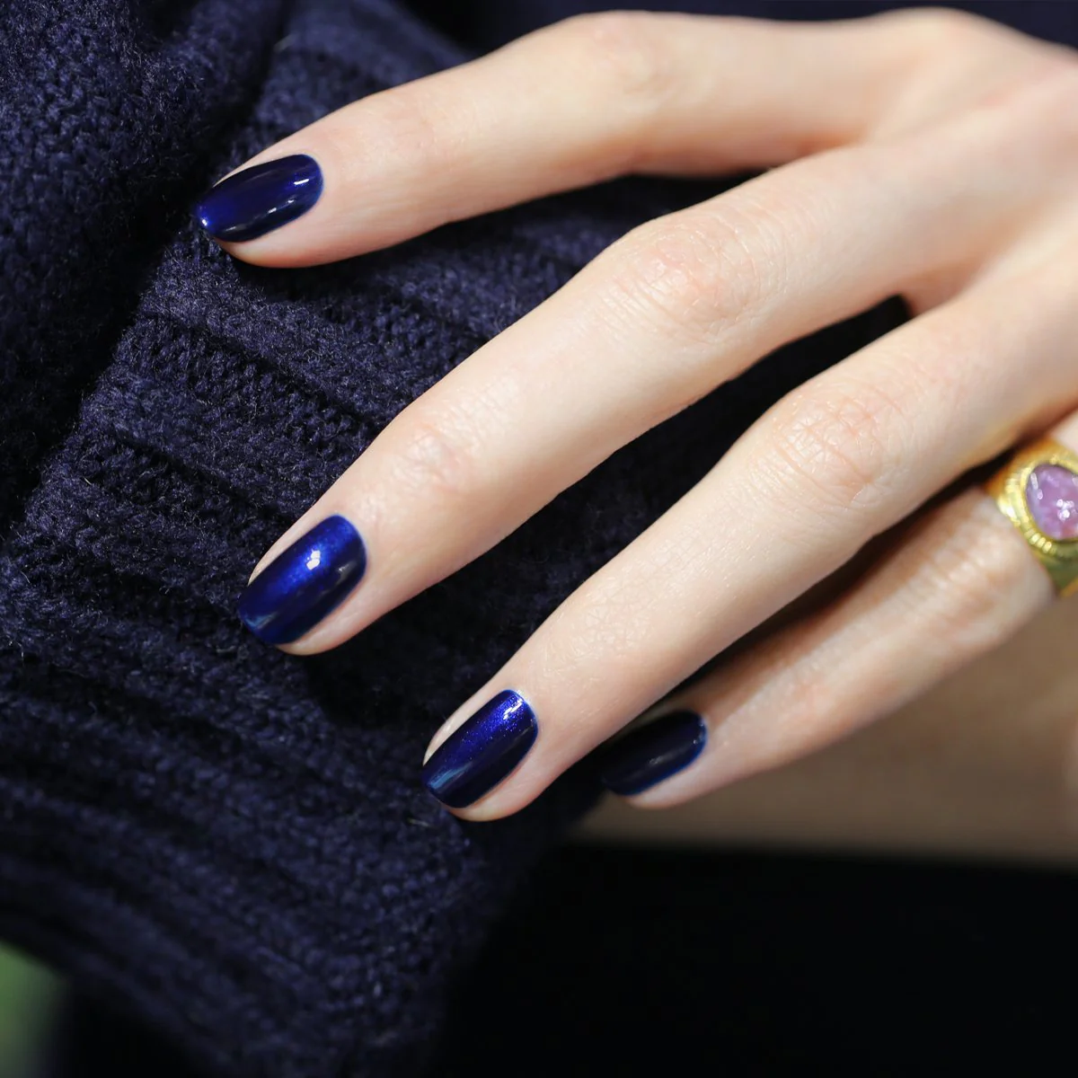 midnight-blue-nail-color