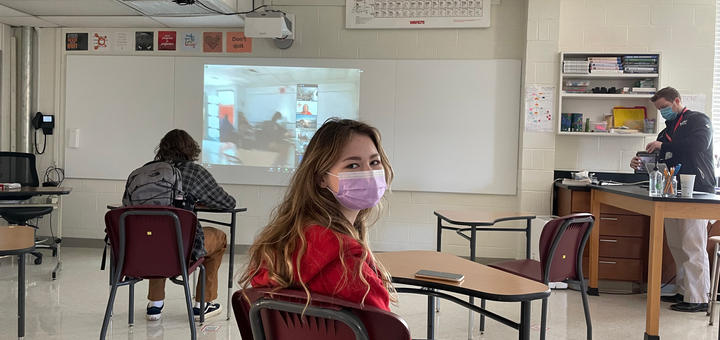 Georgia Stanko ‘22 enjoying a hybrid style Biology class! This hybrid learning plan
allows a select number of students to be in-person learning, while the others are
online for the day. And each day flips, allowing all students to have the ability to come to campus.