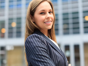 El Liderazgo Femenino en Finanzas y la Brecha de Crédito