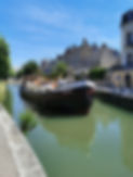 Canal et péniche au centre-ville de Montargis