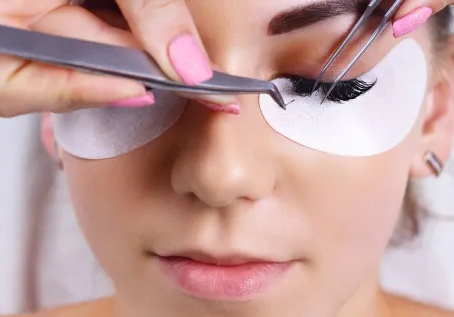 Are Eyelash Extensions Safe?