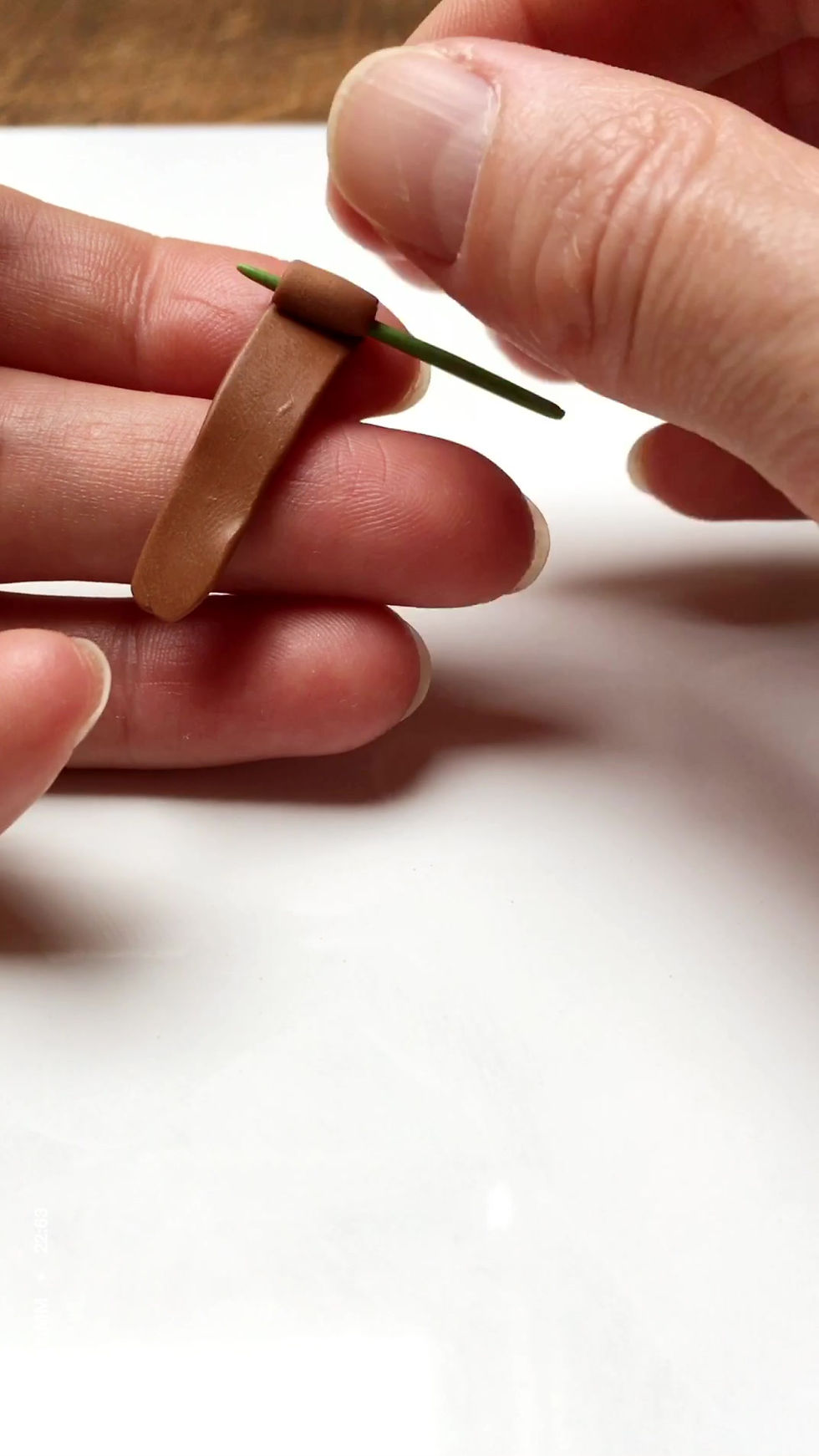Thumbnail: Making a bulrush from polymer clay