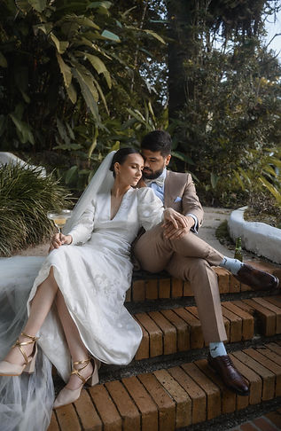 Documentary wedding style — timeless photos for heartfelt weddings.