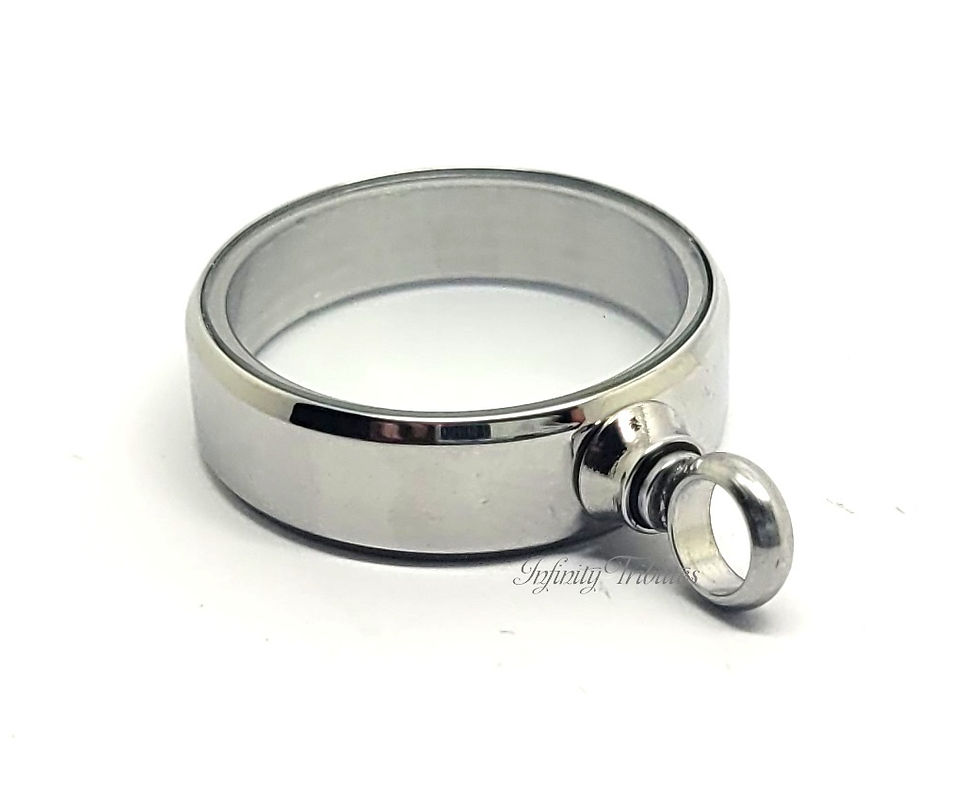 Thumbnail: Clear Glass Circle Cremation Urn Ashes Necklace