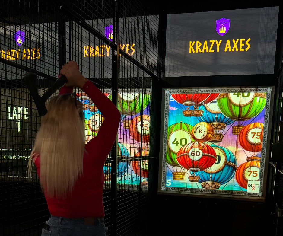 Palace Axe Throwing 2