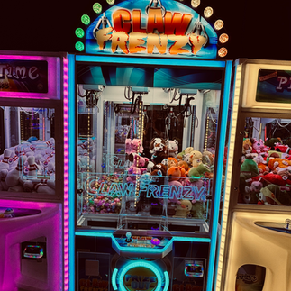 crane game zone at king's entertainemnt