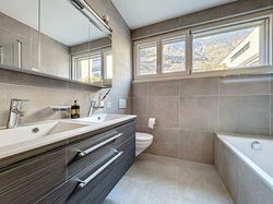 Photographie-immobiliere-Salle-de-bain-Fully