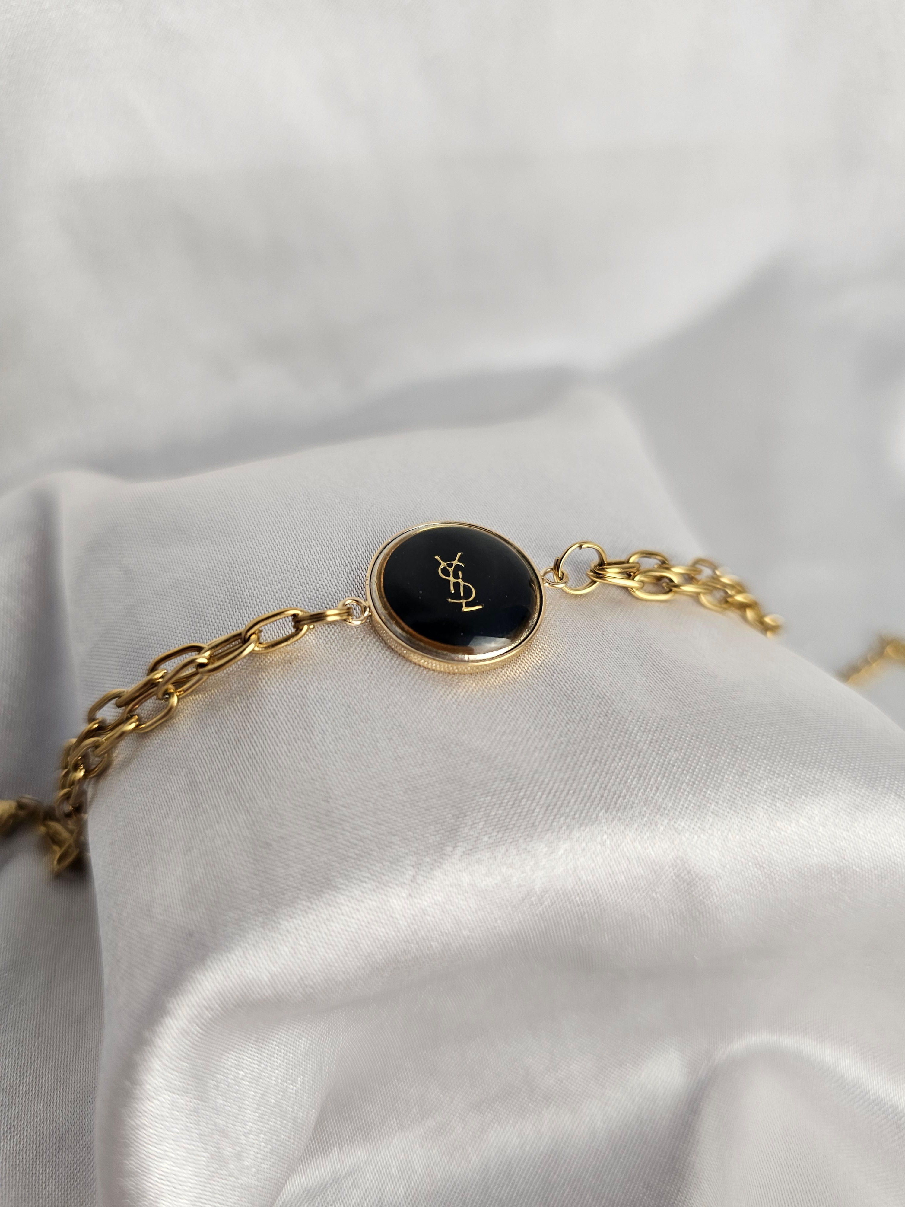 Bracelet bouton upcyclé en acier inoxydable