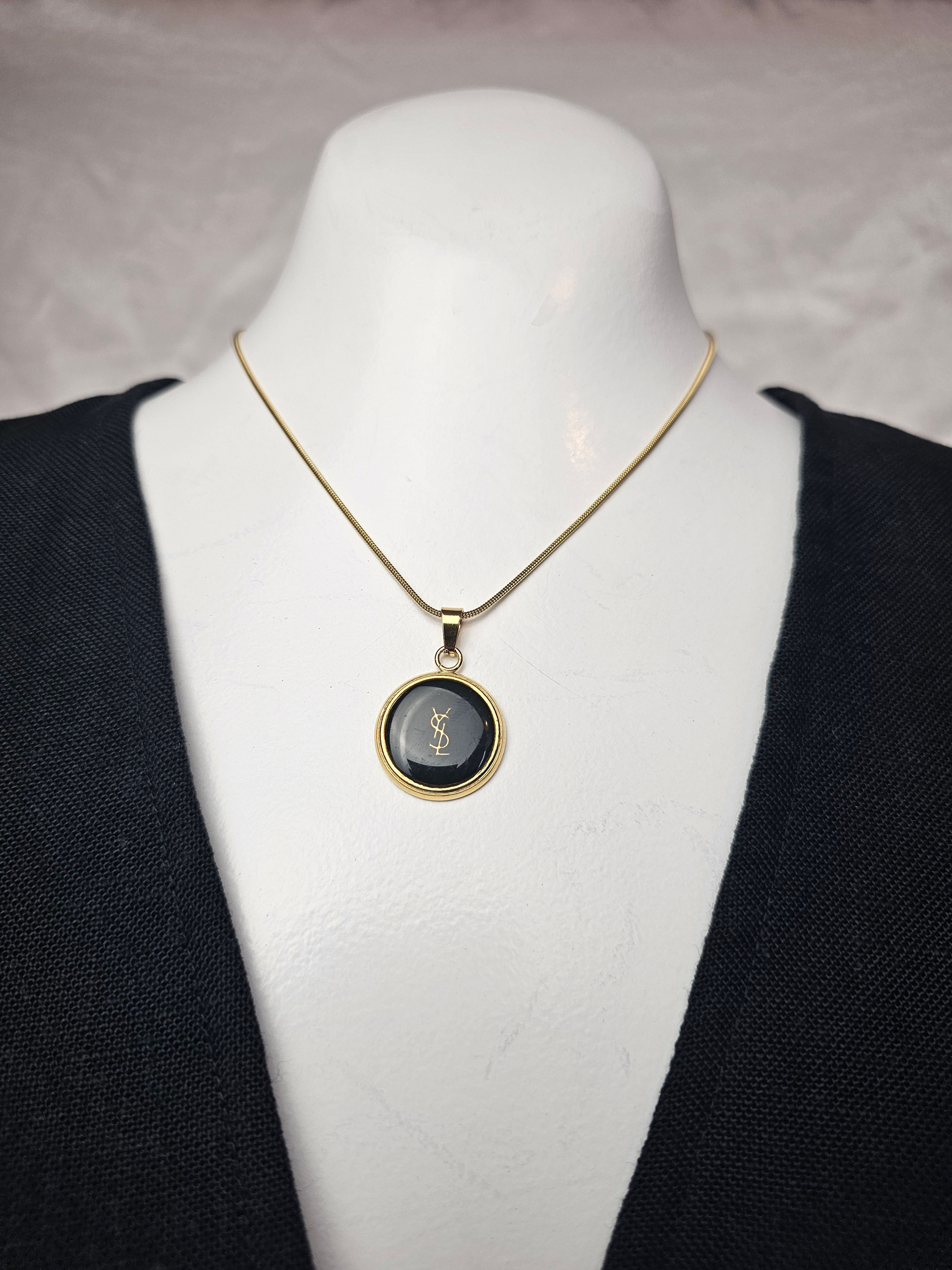 Collier ajustable bouton upcyclé, chaîne en acier inoxydable