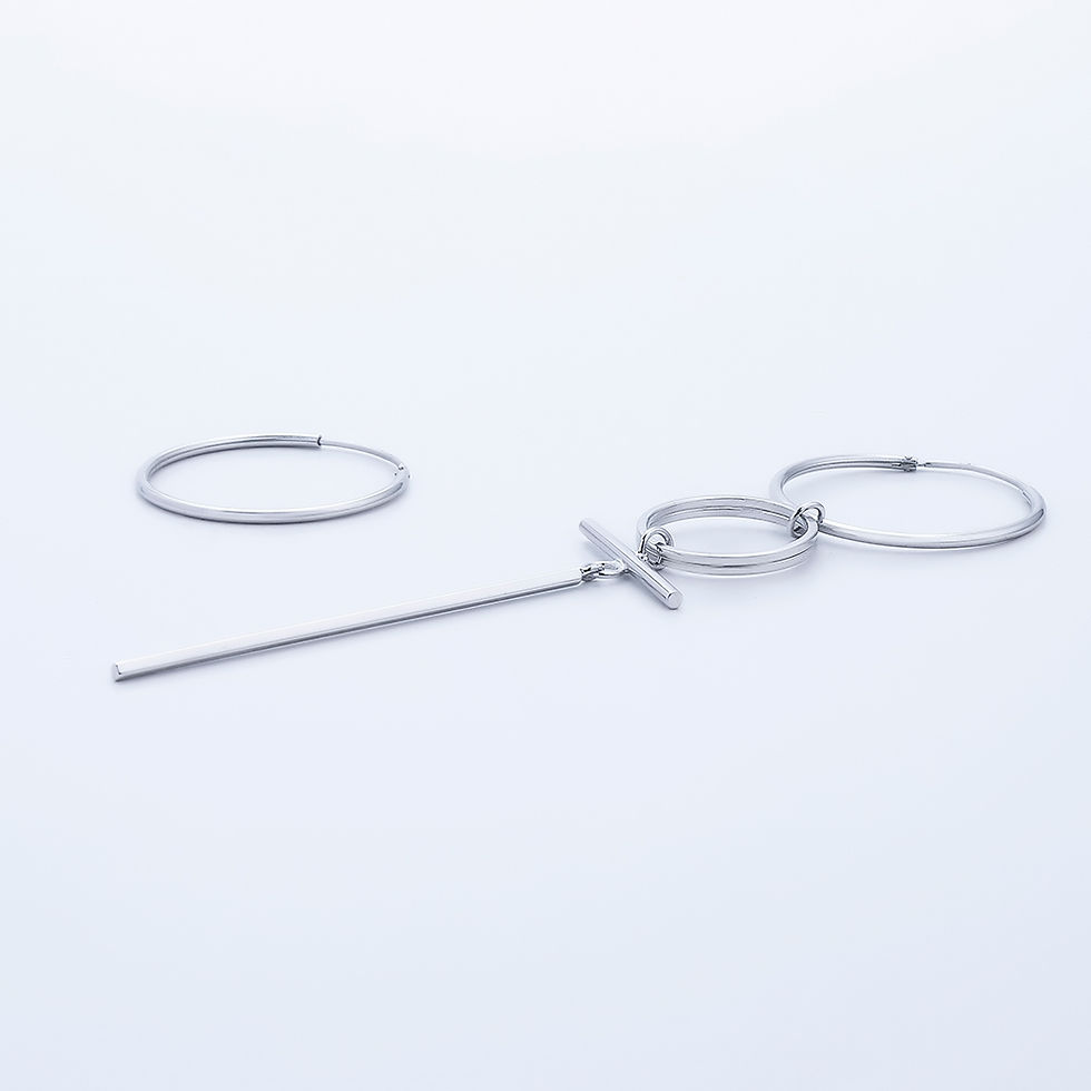 Miniatura: Pendiente de  V