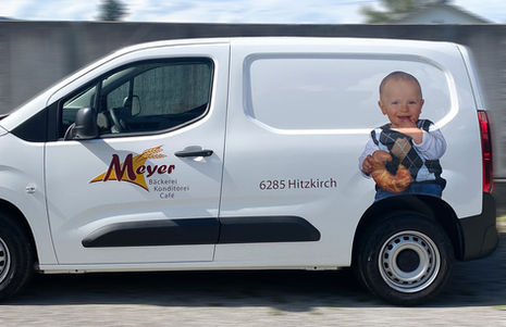 Vw caddy Kompletbeschriftung-Design angepasst an das Fahrzeug-beschriftet mit Folienplott und Digitalprint.
Design angepasst an das Fahrzeug-beschriftet mit Folienplott und Digitalprint.