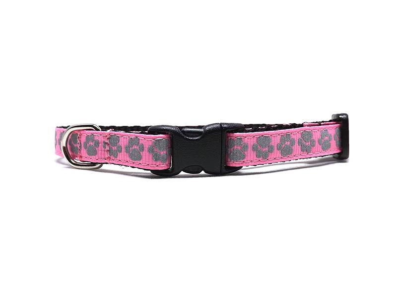 pink reflective cat collar front view